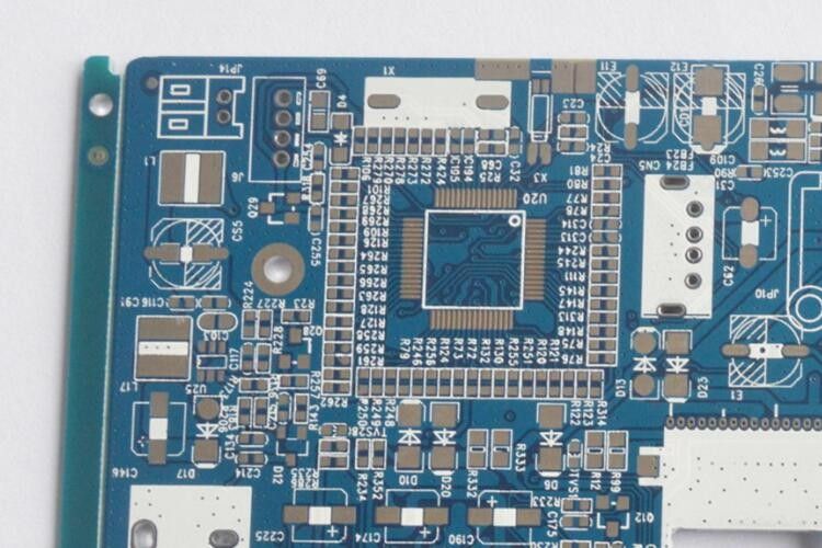 Multilayer PCB board manufacturer Blue soldmask white silkscreen