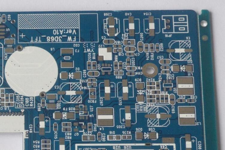 Multilayer PCB board manufacturer Blue soldmask white silkscreen